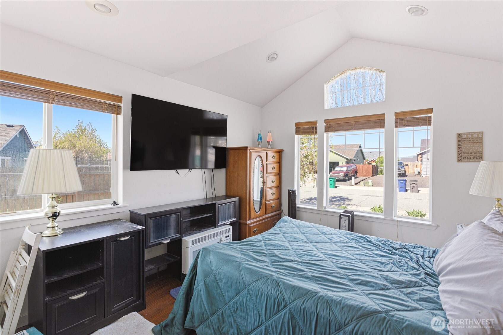 1364 Tractor Loop Road , East Wenatchee, WA 98802