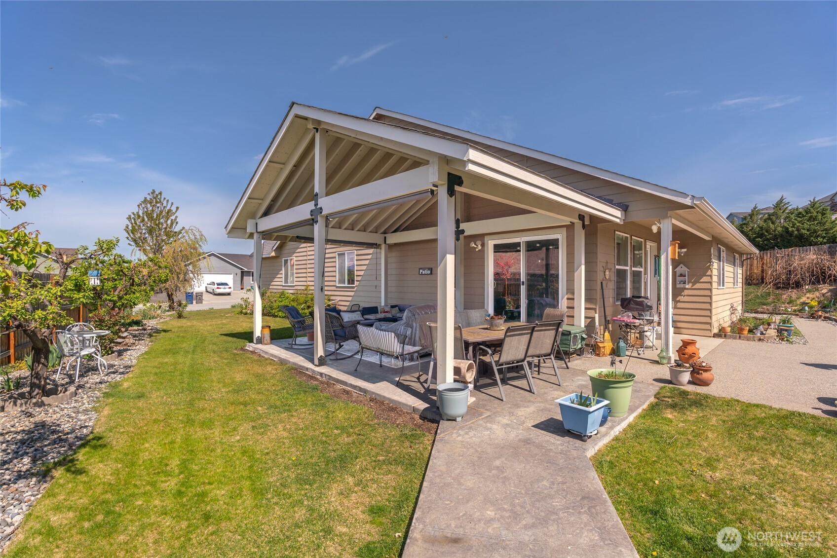 1364 Tractor Loop Road , East Wenatchee, WA 98802