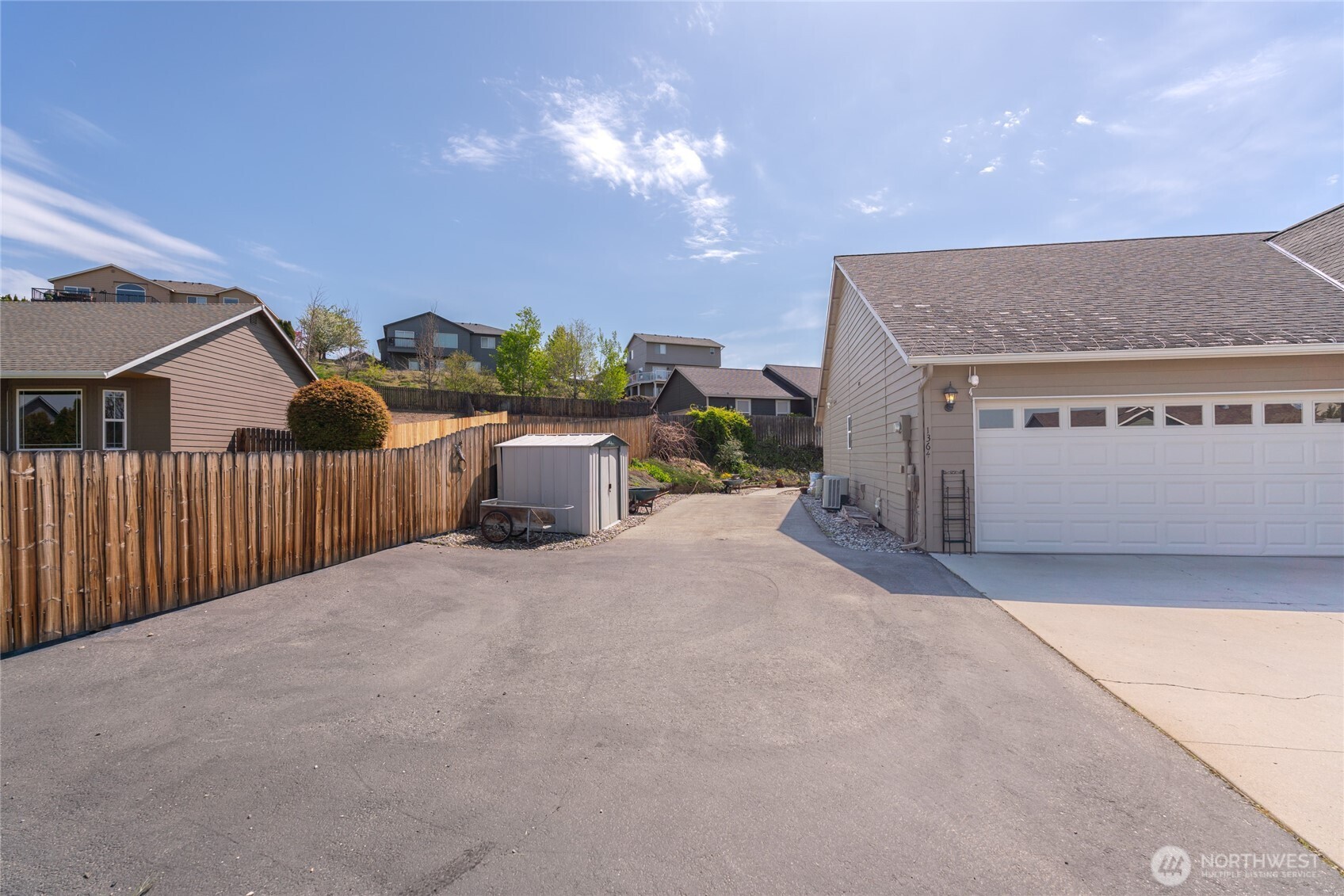 1364 Tractor Loop Road , East Wenatchee, WA 98802