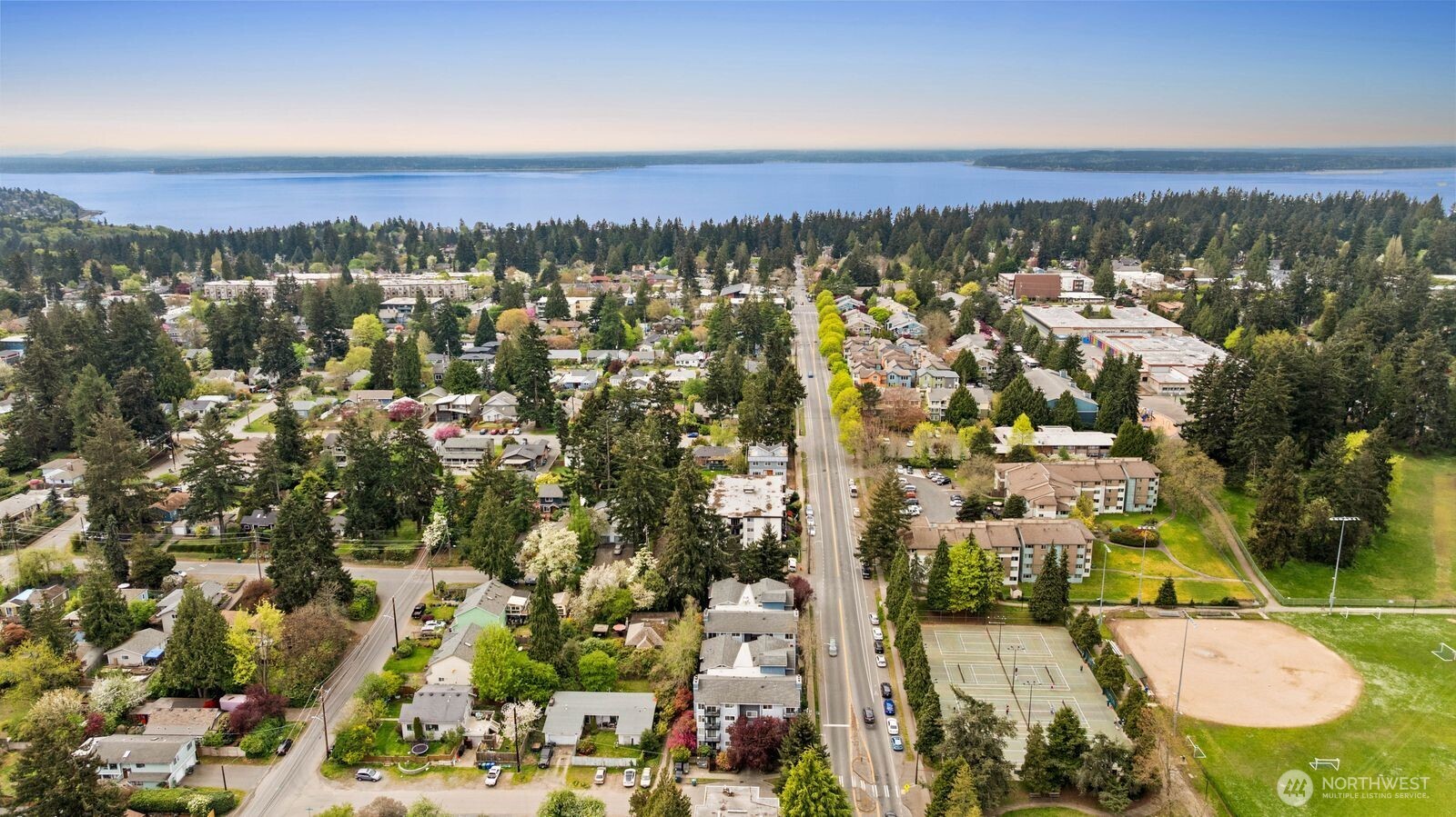 707 N 130th Street #B203, Seattle, WA 98133