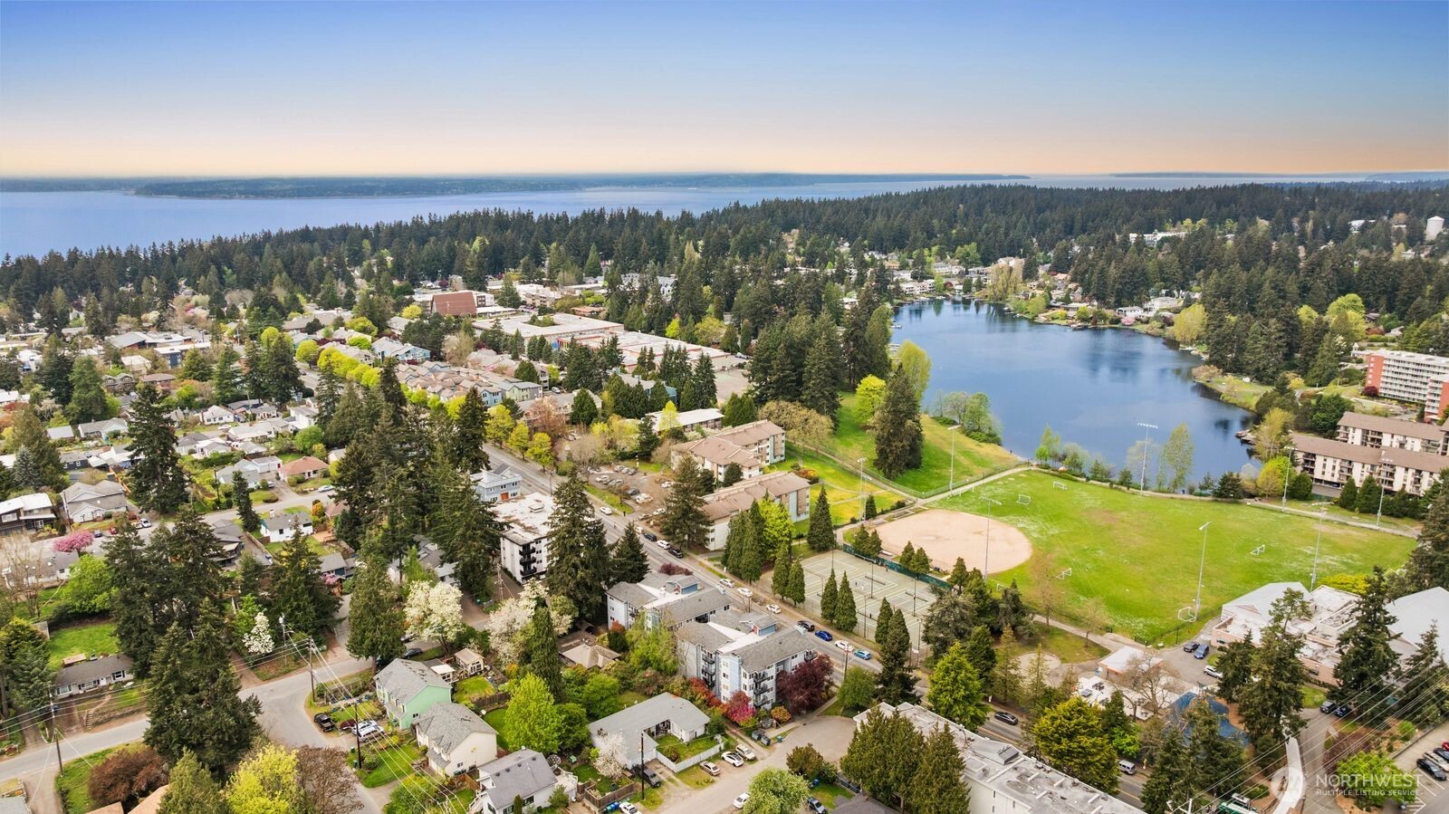 707 N 130th Street #B203, Seattle, WA 98133