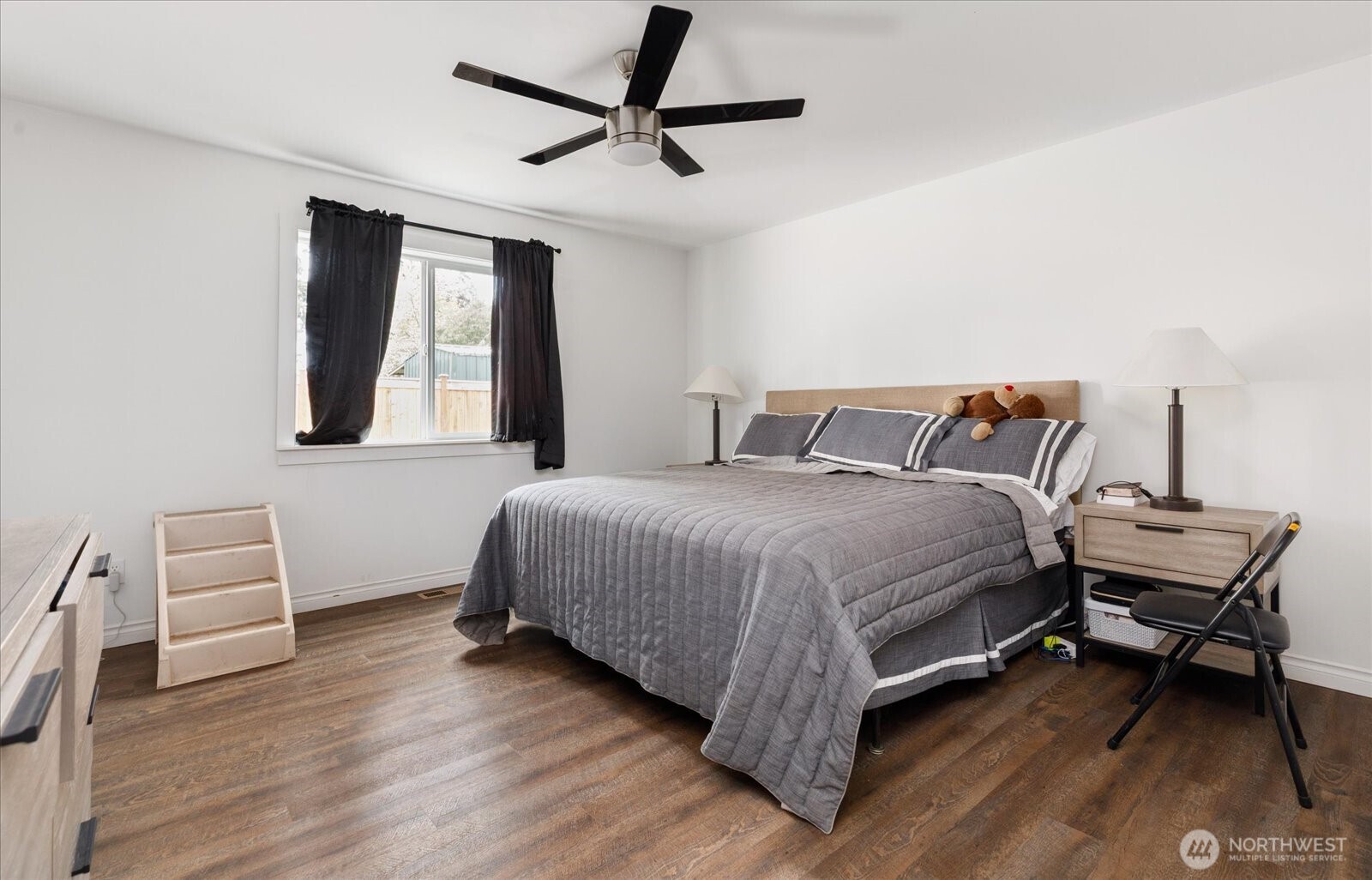 1853 SW Olive St. , Oak Harbor, WA 98277