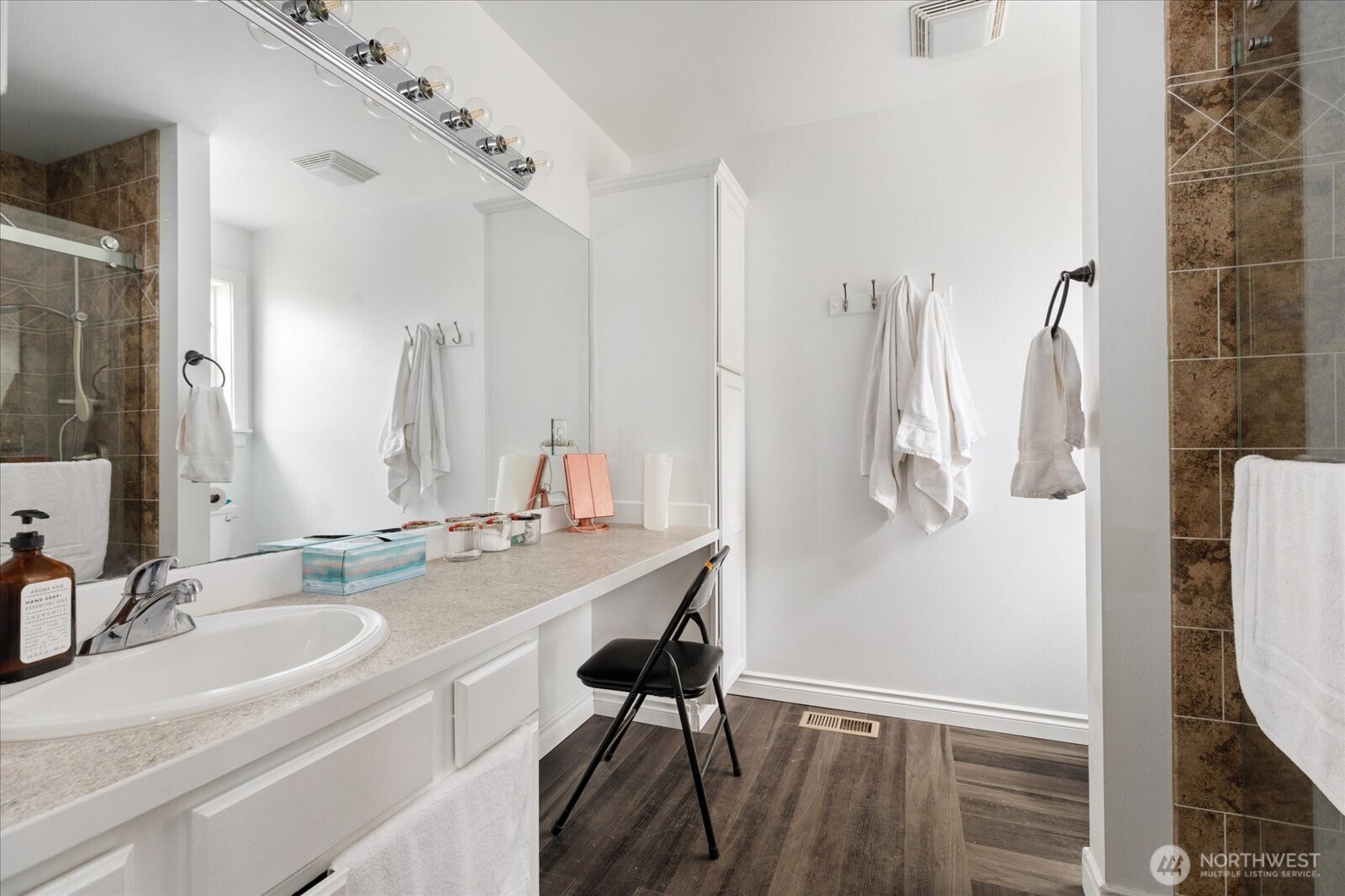 1853 SW Olive St. , Oak Harbor, WA 98277