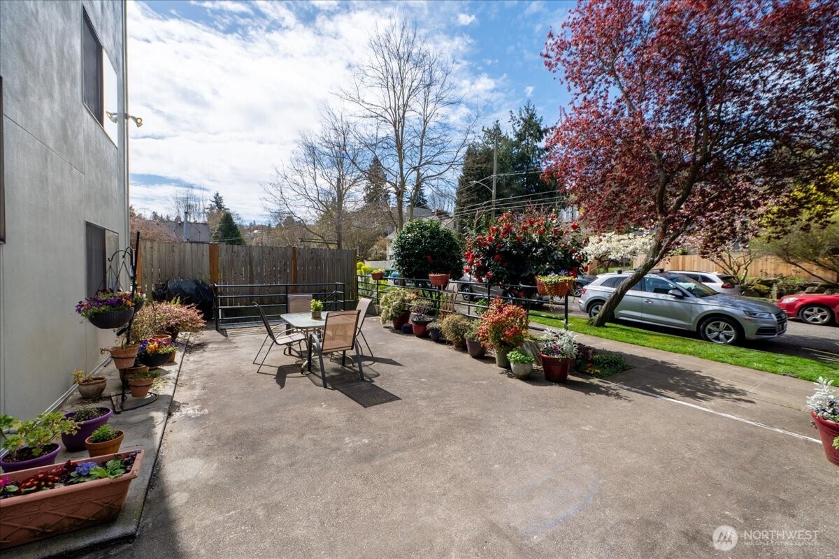4000 24th Avenue W #202, Seattle, WA 98199