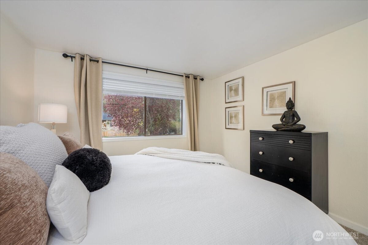 4000 24th Avenue W #202, Seattle, WA 98199