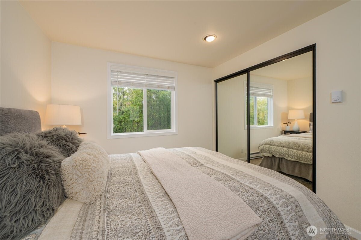 4000 24th Avenue W #202, Seattle, WA 98199