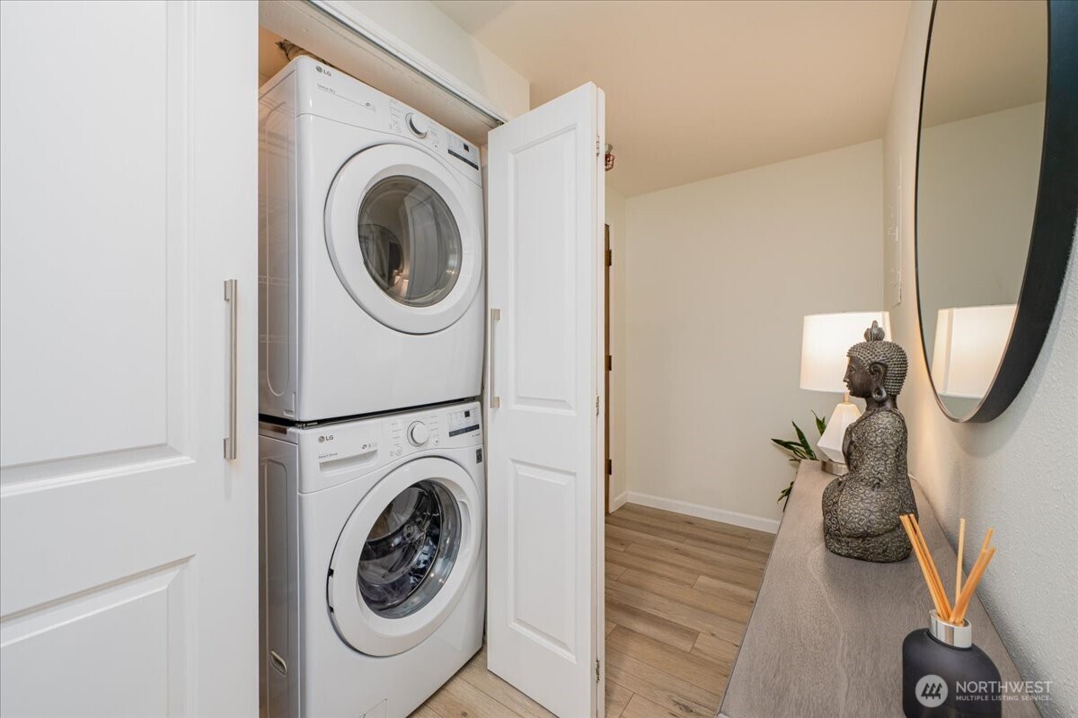4000 24th Avenue W #202, Seattle, WA 98199