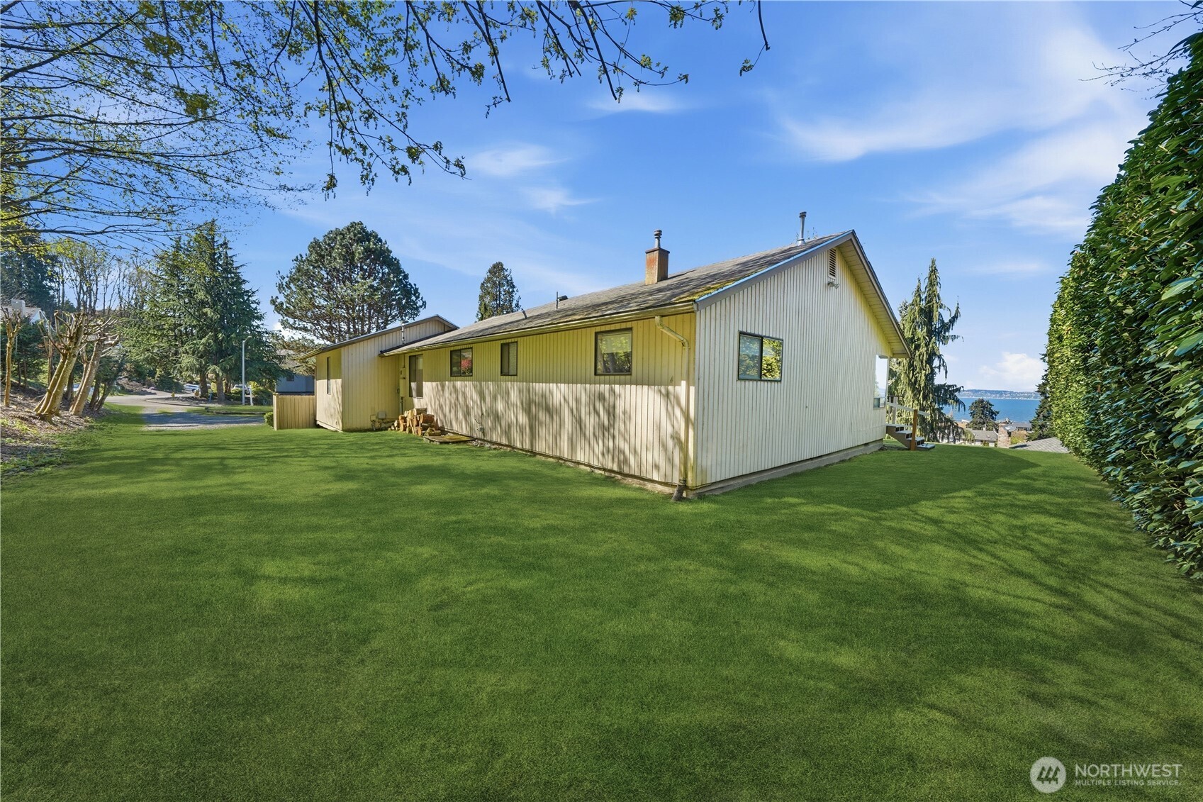 660 Campbell Avenue , Mukilteo, WA 98275