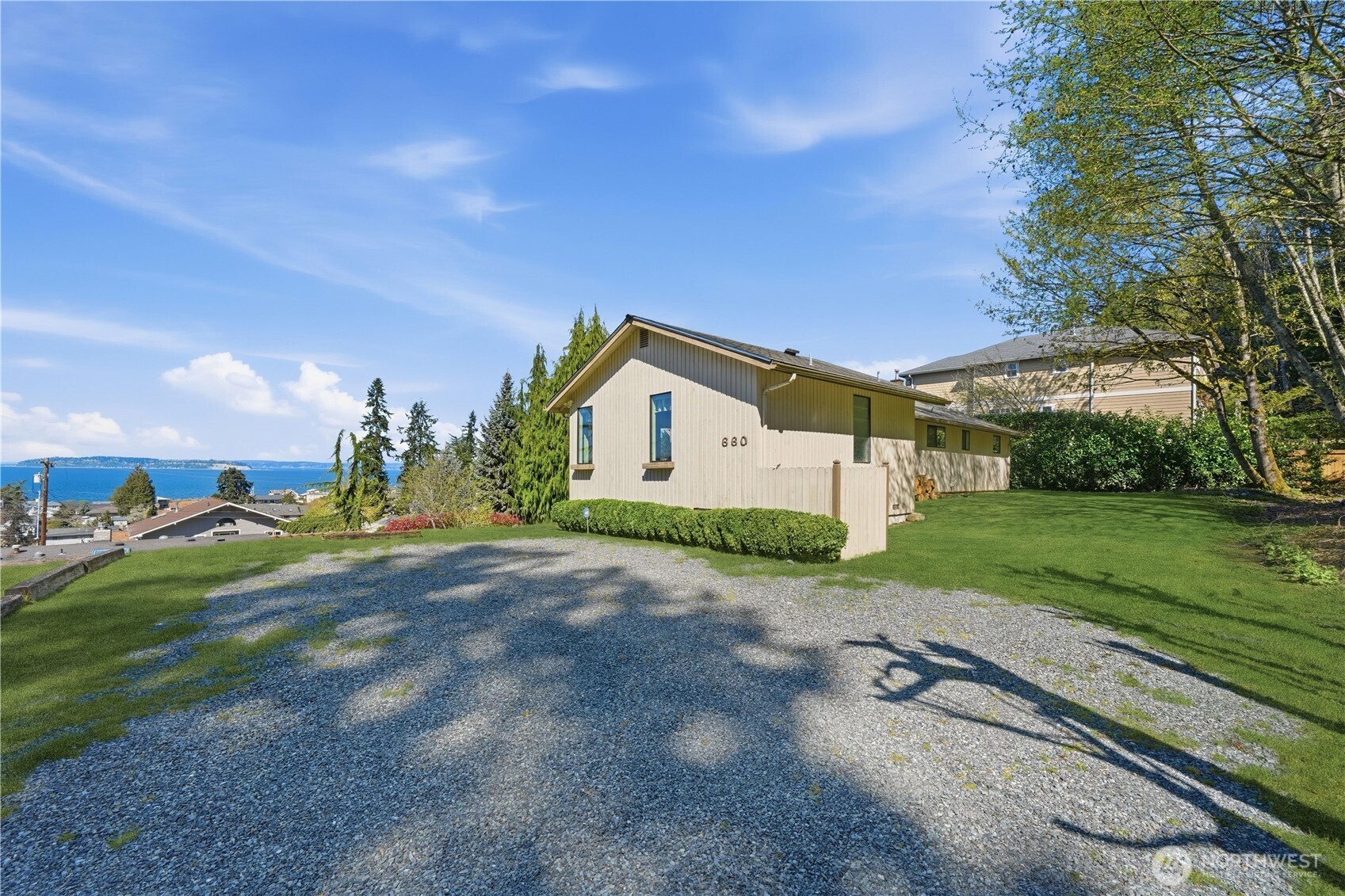660 Campbell Avenue , Mukilteo, WA 98275