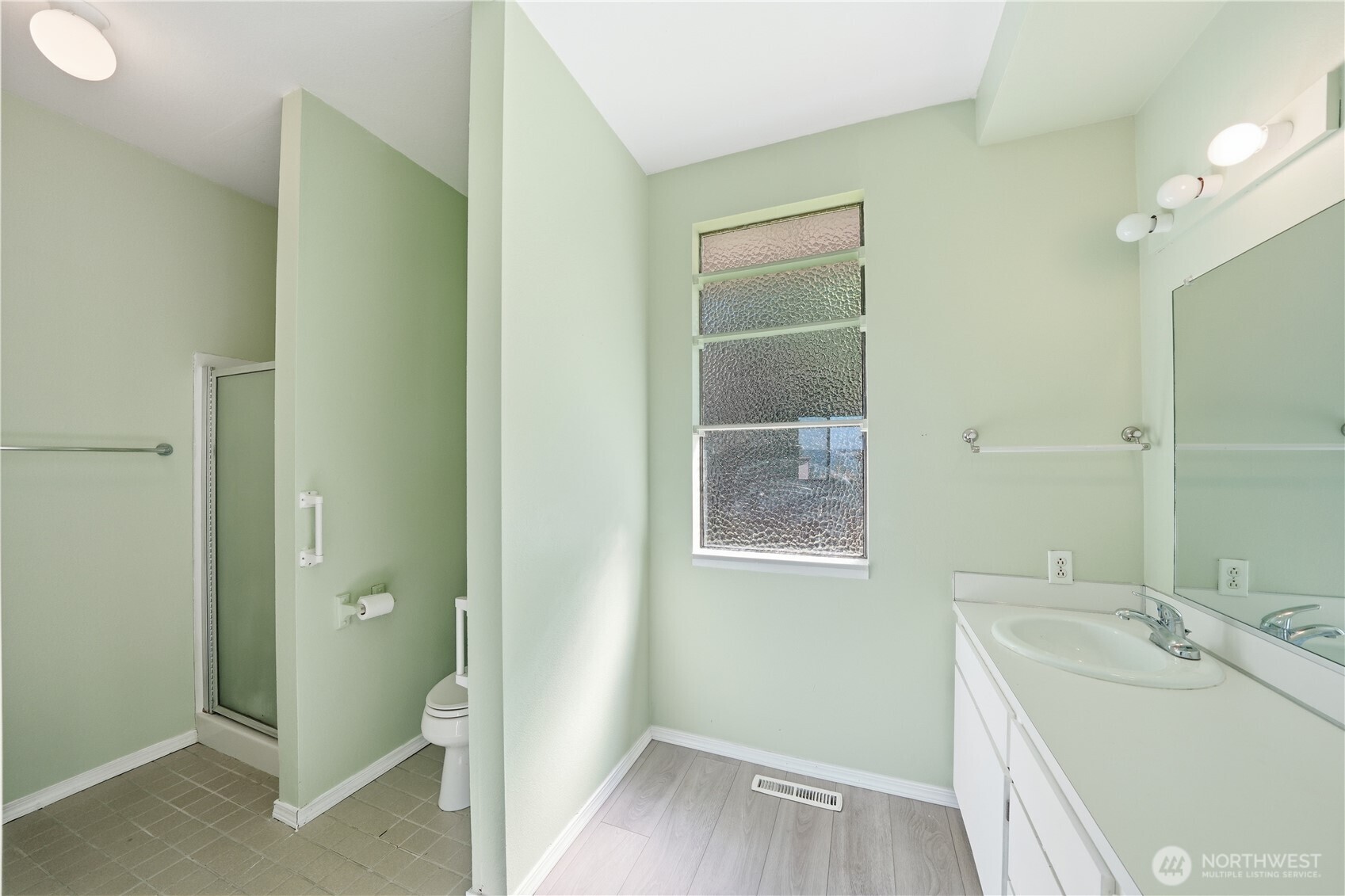 660 Campbell Avenue , Mukilteo, WA 98275