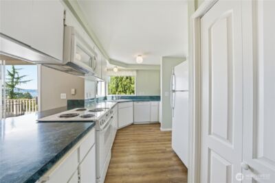 660 Campbell Avenue , Mukilteo, WA 98275 - Photo 32