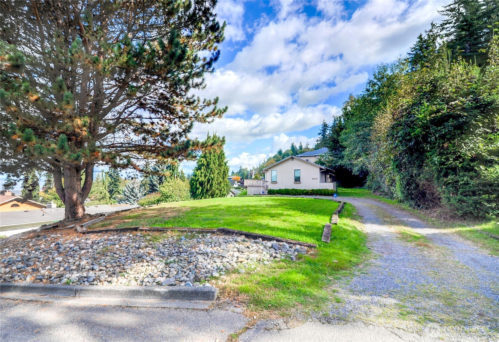660 Campbell Avenue , Mukilteo, WA 98275