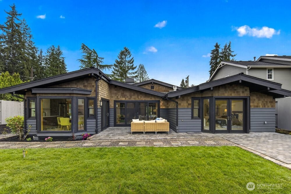 1620 171st Avenue NE, Bellevue, WA 98008