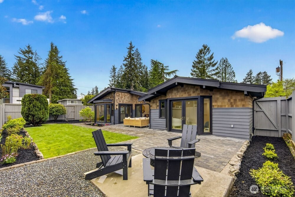 1620 171st Avenue NE, Bellevue, WA 98008