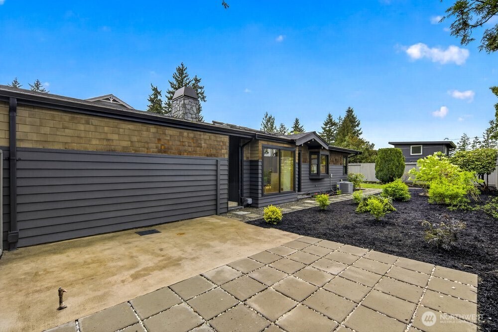 1620 171st Avenue NE, Bellevue, WA 98008