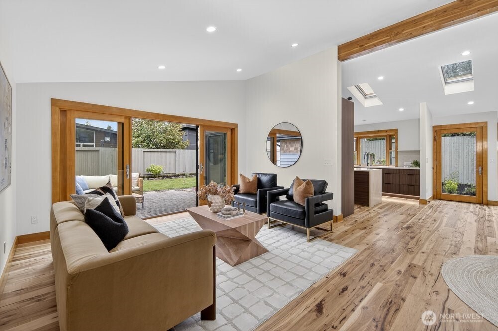 1620 171st Avenue NE, Bellevue, WA 98008