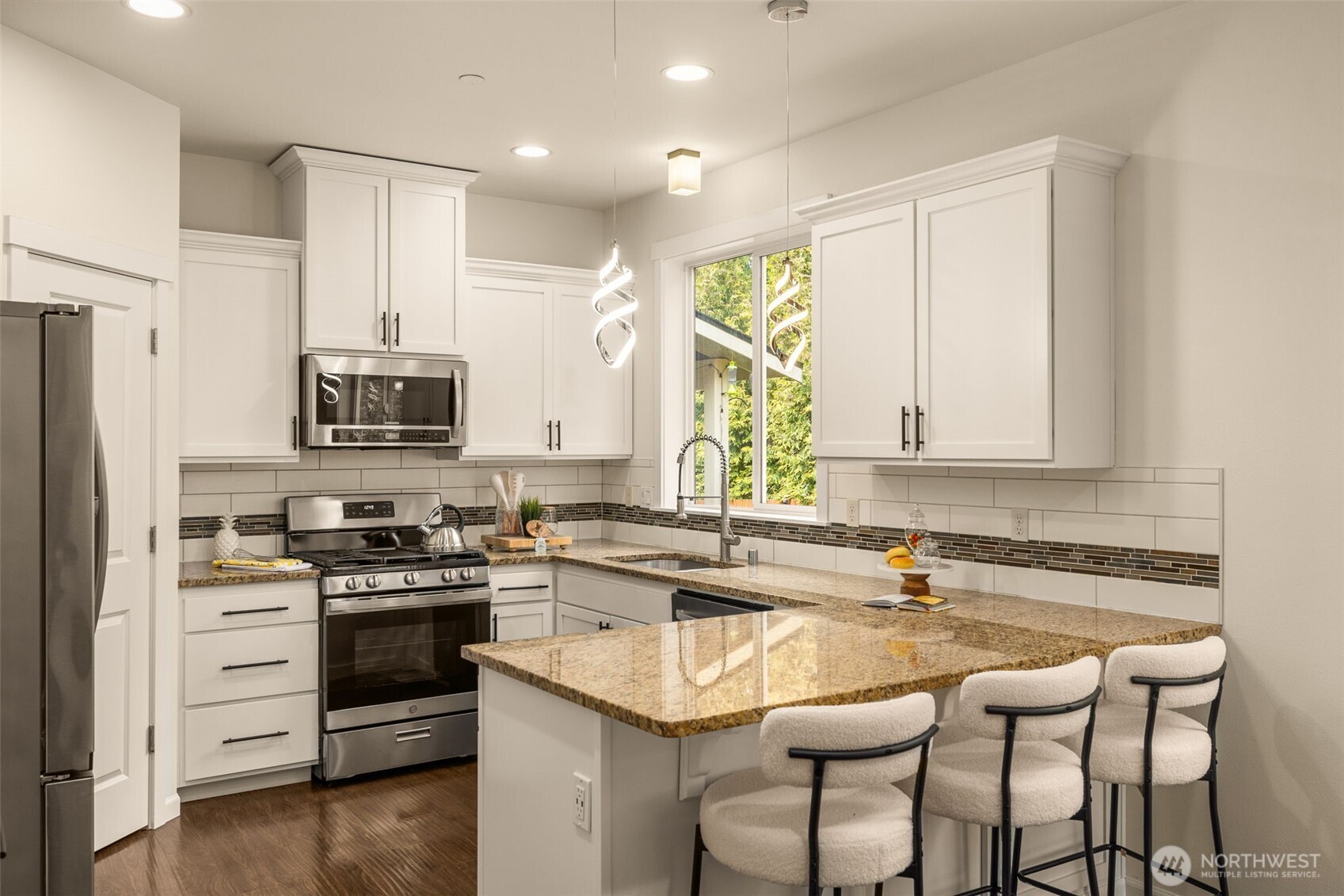 7614 NE 169th Lane , Kenmore, WA 98028