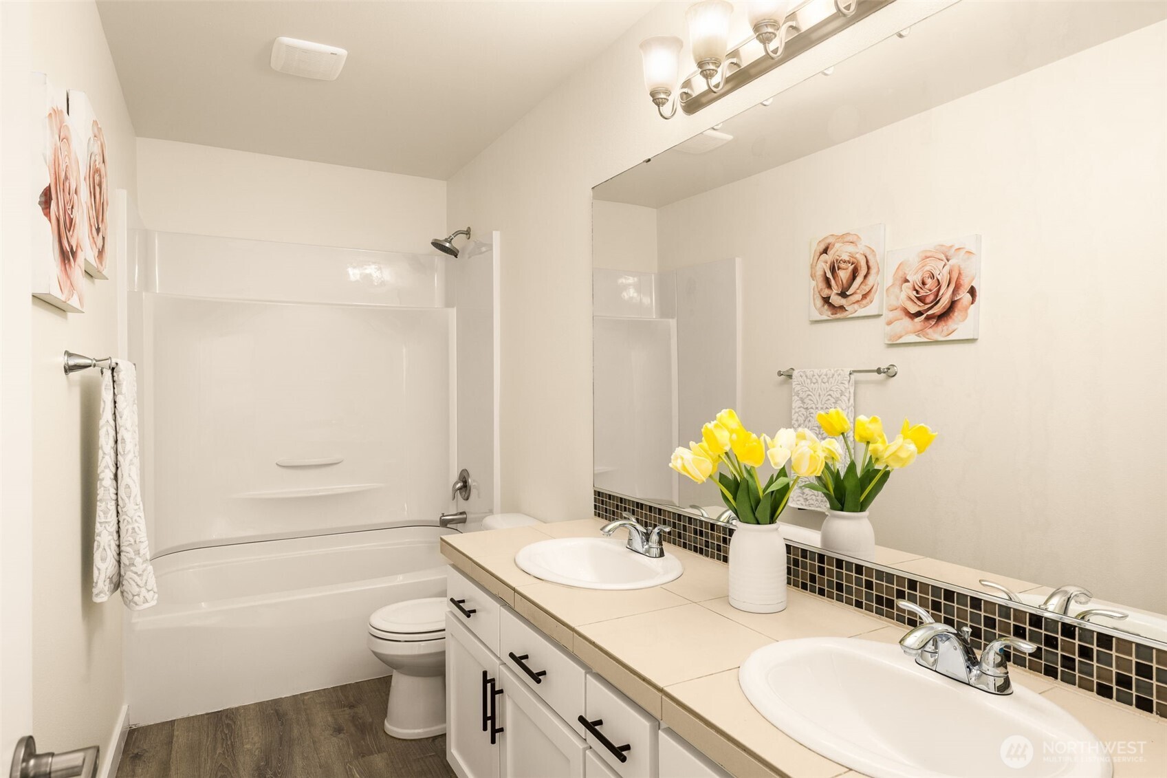 7614 NE 169th Lane , Kenmore, WA 98028
