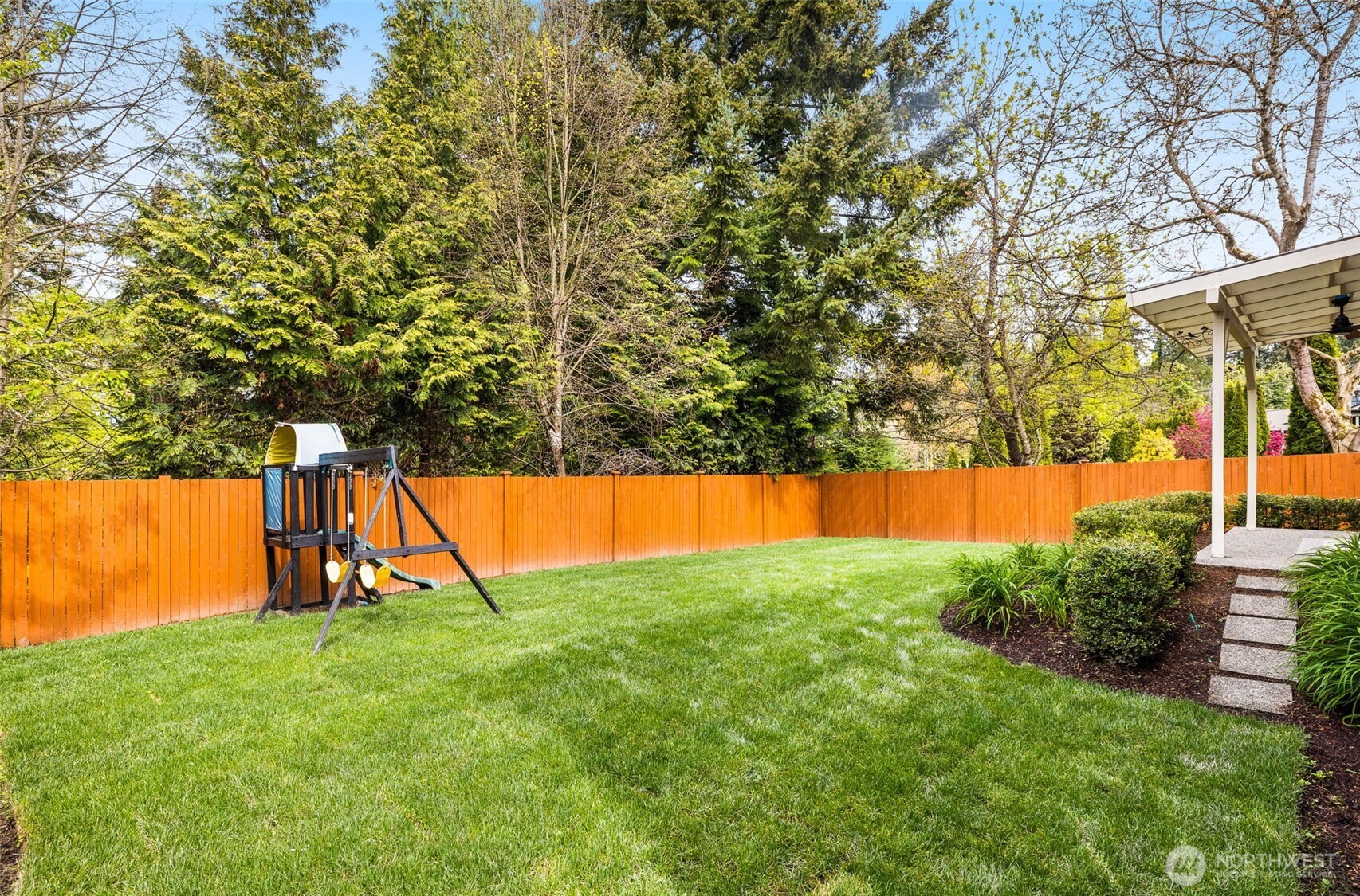 7614 NE 169th Lane , Kenmore, WA 98028