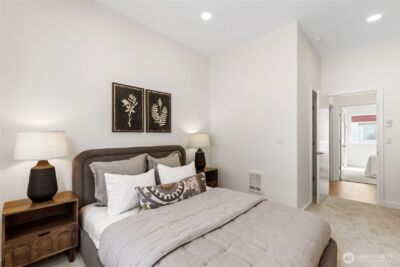 12524 15th Avenue NE #B, Seattle, WA 98125 - Photo 16