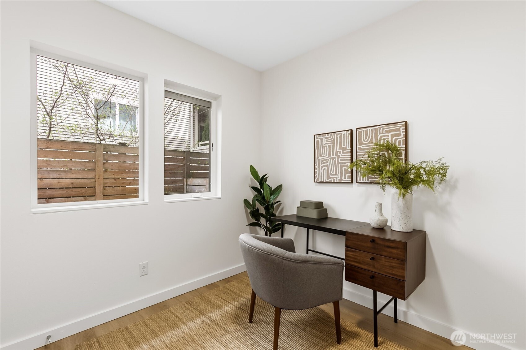 12524 15th Avenue NE #B, Seattle, WA 98125