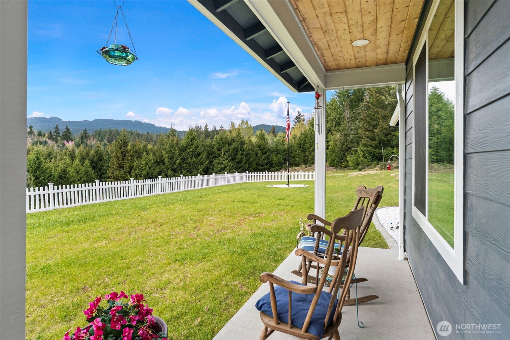 9611 W Belfair Valley Road , Bremerton, WA 98312