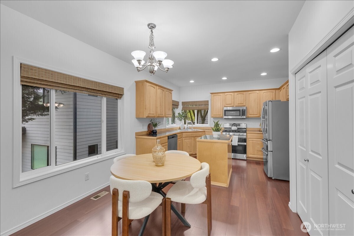 12421 NE 103rd Place , Kirkland, WA 98033