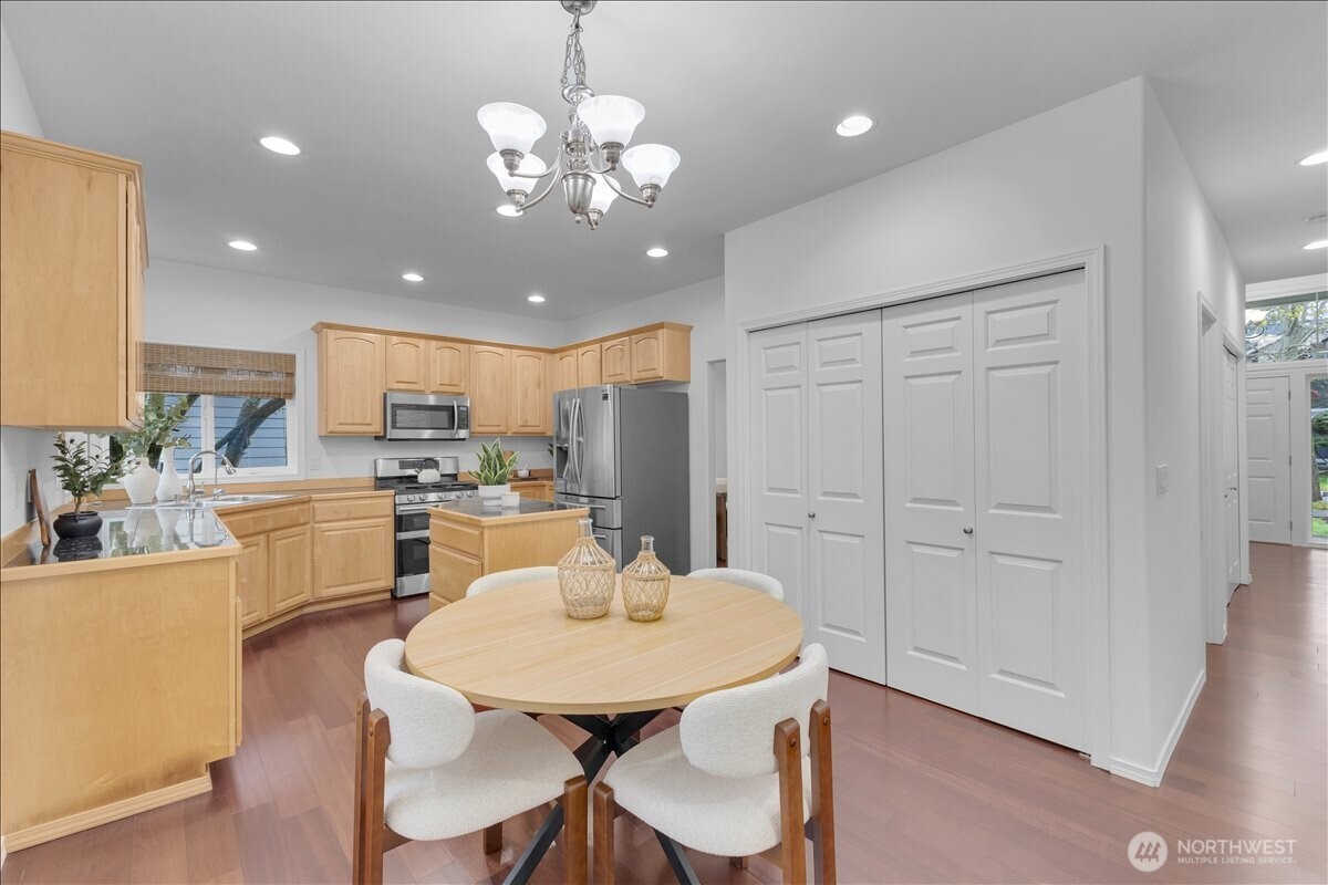 12421 NE 103rd Place , Kirkland, WA 98033