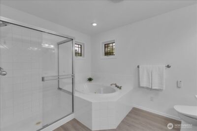 12421 NE 103rd Place , Kirkland, WA 98033 - Photo 27
