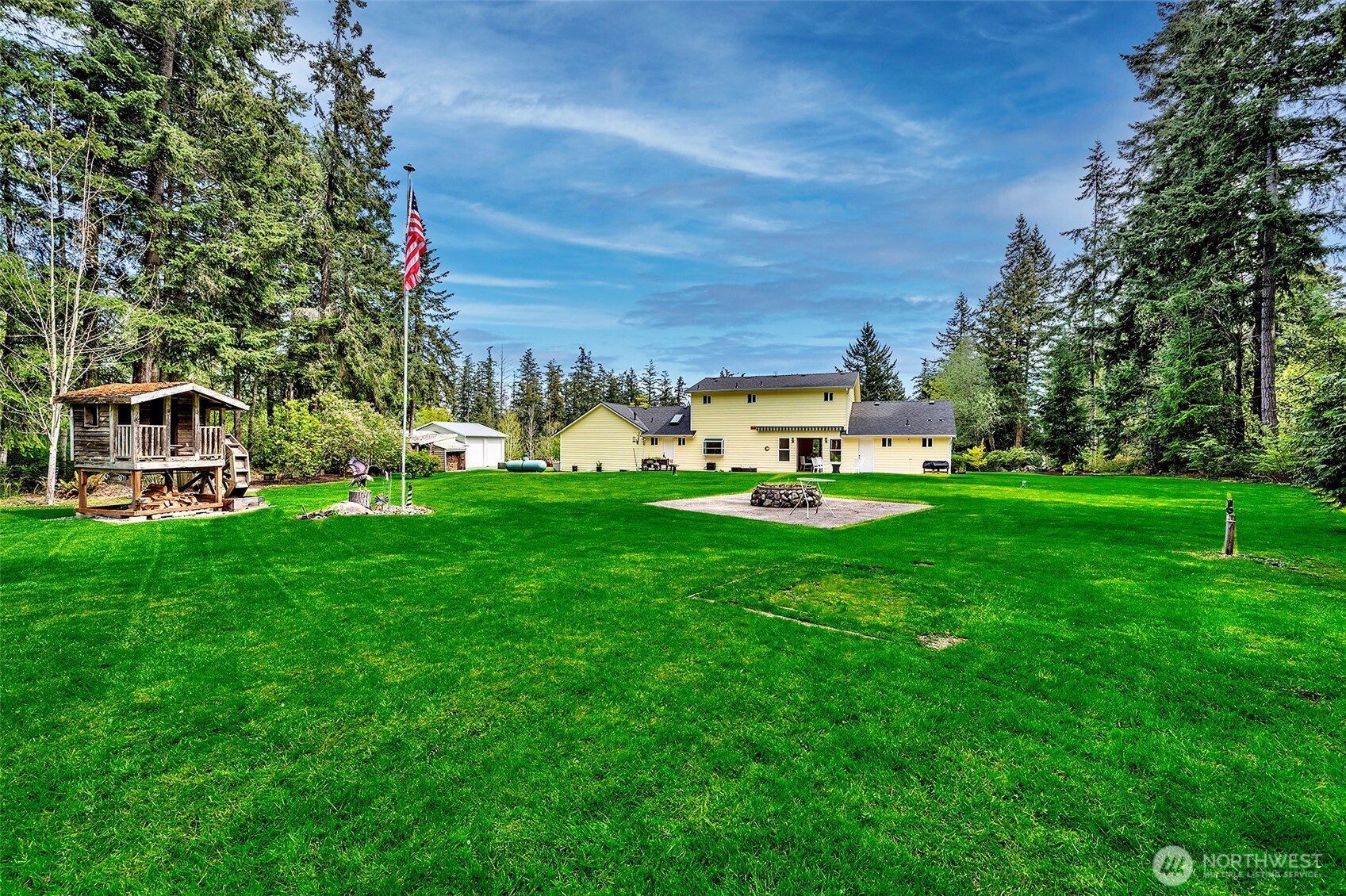 257 Dawn Crest Place , Camano Island, WA 98282