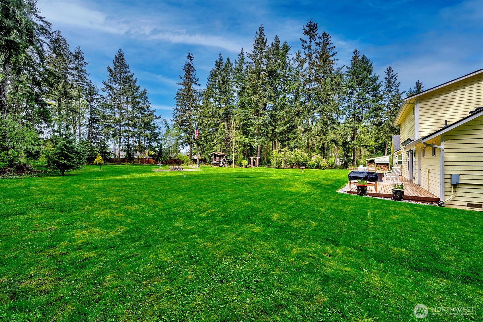 257 Dawn Crest Place , Camano Island, WA 98282