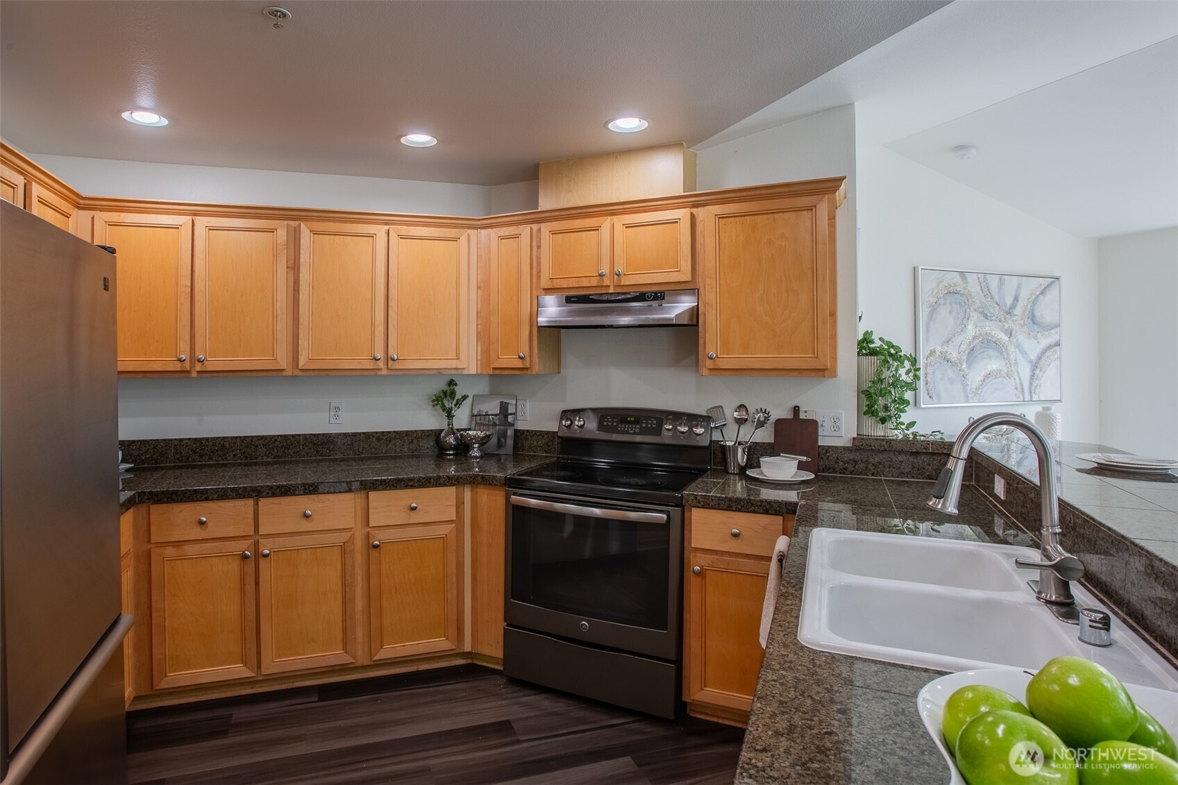 10620 221st Lane NE #203, Redmond, WA 98053