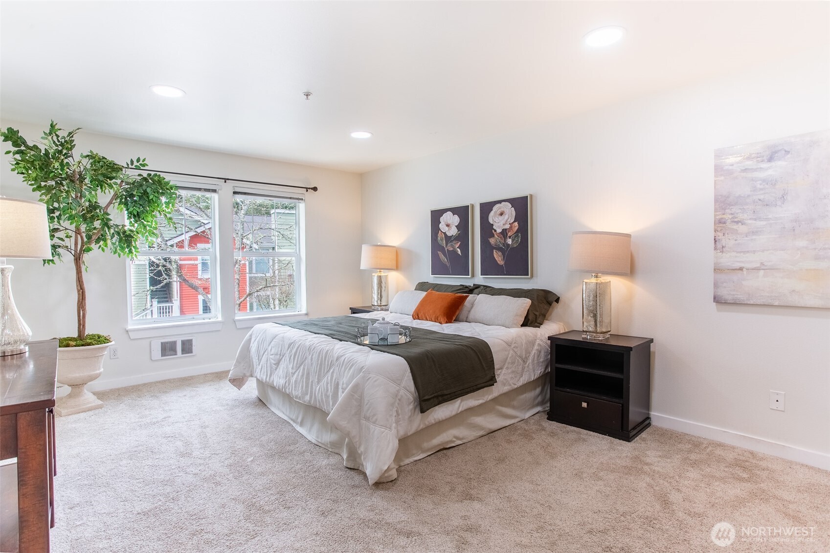 10620 221st Lane NE #203, Redmond, WA 98053