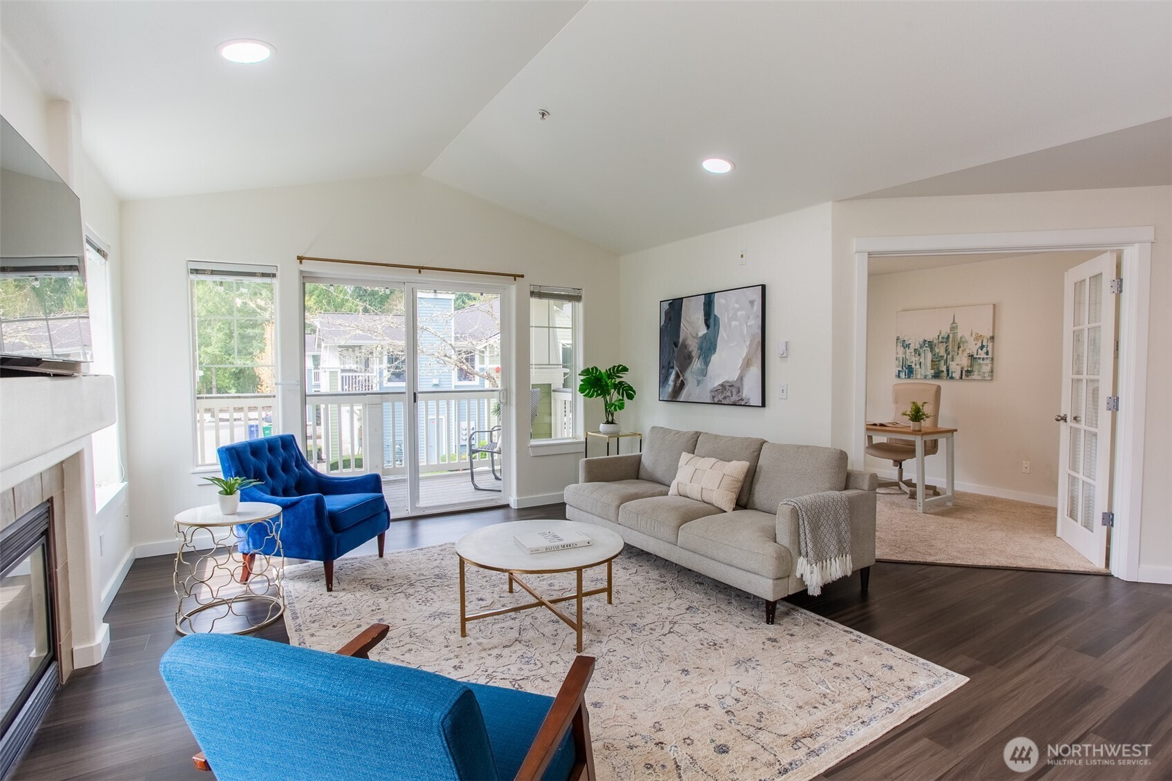 10620 221st Lane NE #203, Redmond, WA 98053
