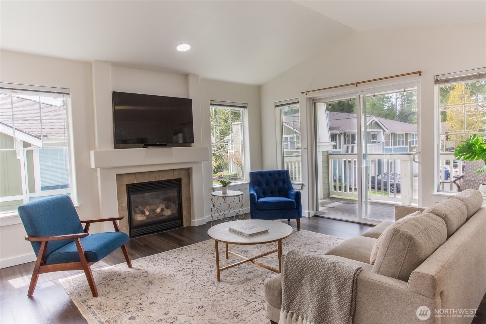 10620 221st Lane NE #203, Redmond, WA 98053
