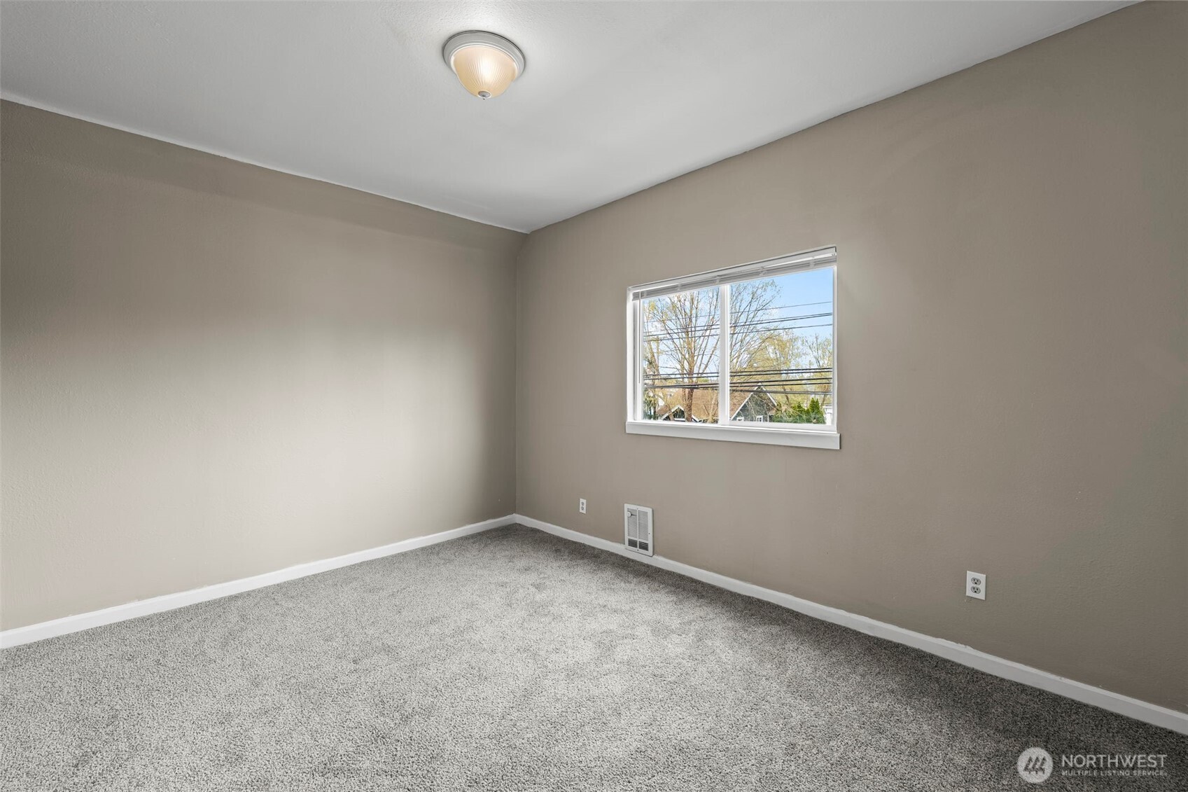 2204 S 12th Street , Tacoma, WA 98405