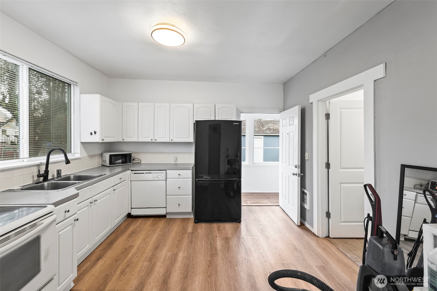 2204 S 12th Street , Tacoma, WA 98405