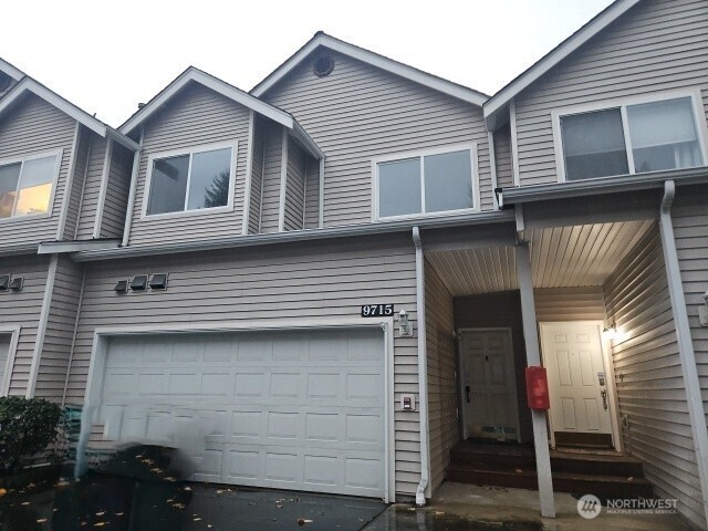 9715 26th Avenue SW #202, Seattle, WA 98106-2600