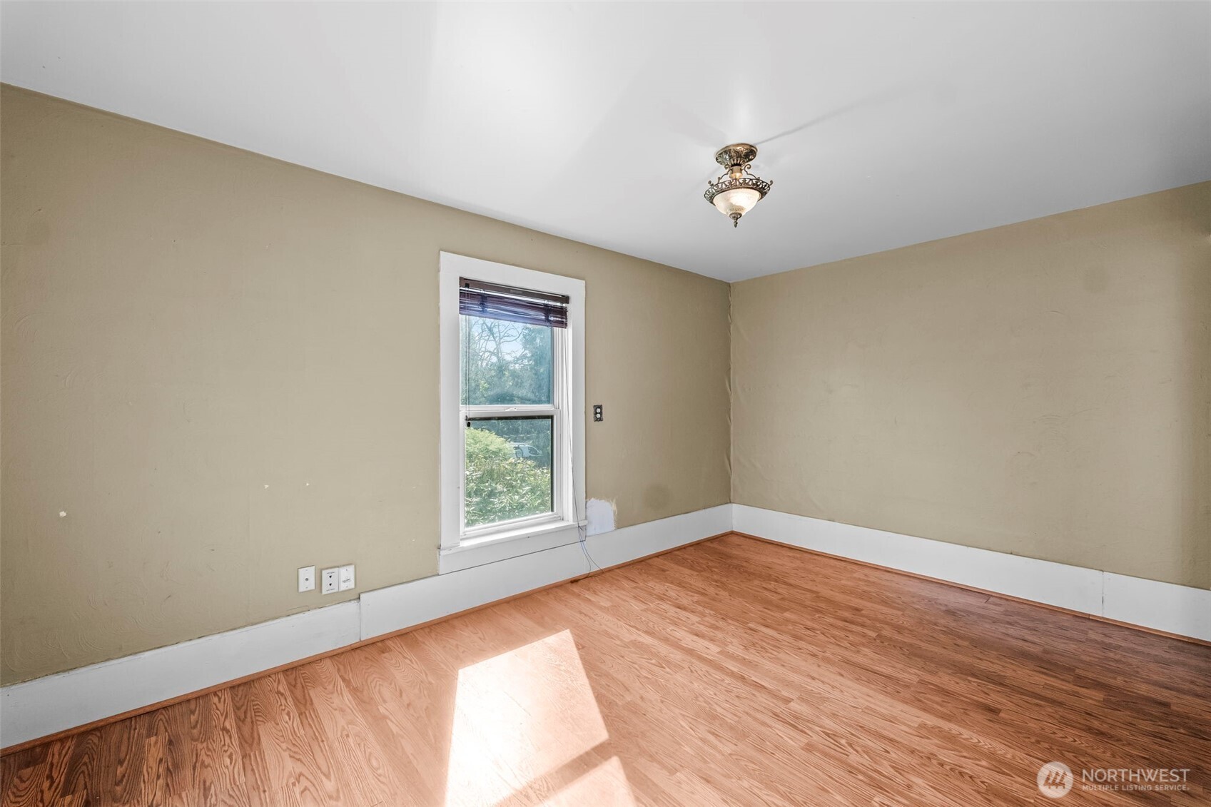624 W Willis Street , Kent, WA 98032
