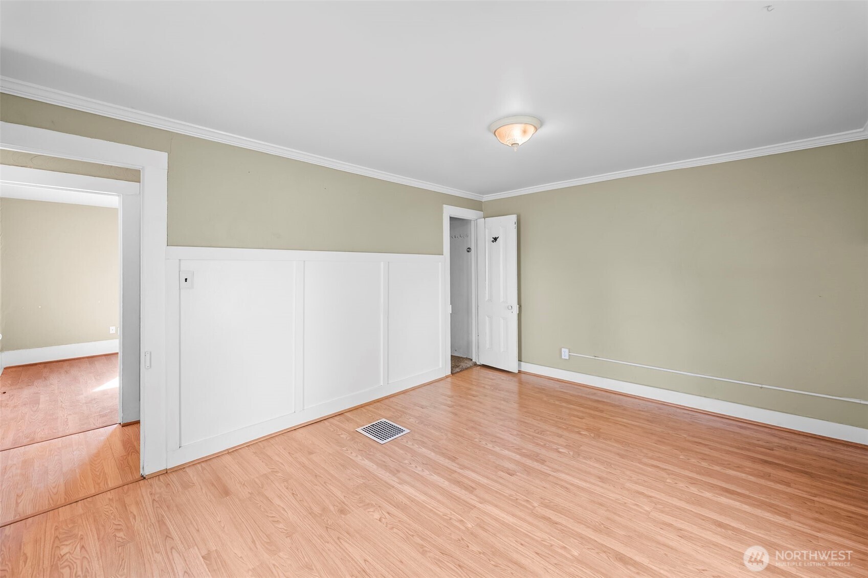 624 W Willis Street , Kent, WA 98032