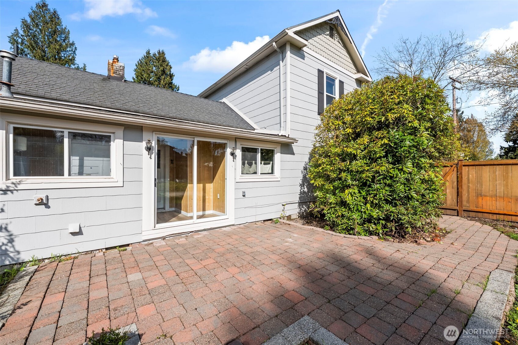 624 W Willis Street , Kent, WA 98032
