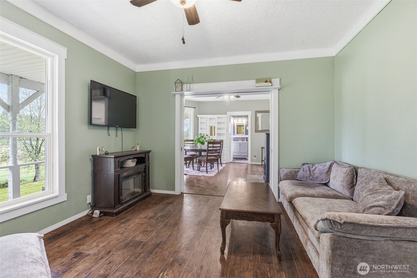 430 Carnine Road , Castle Rock, WA 98611