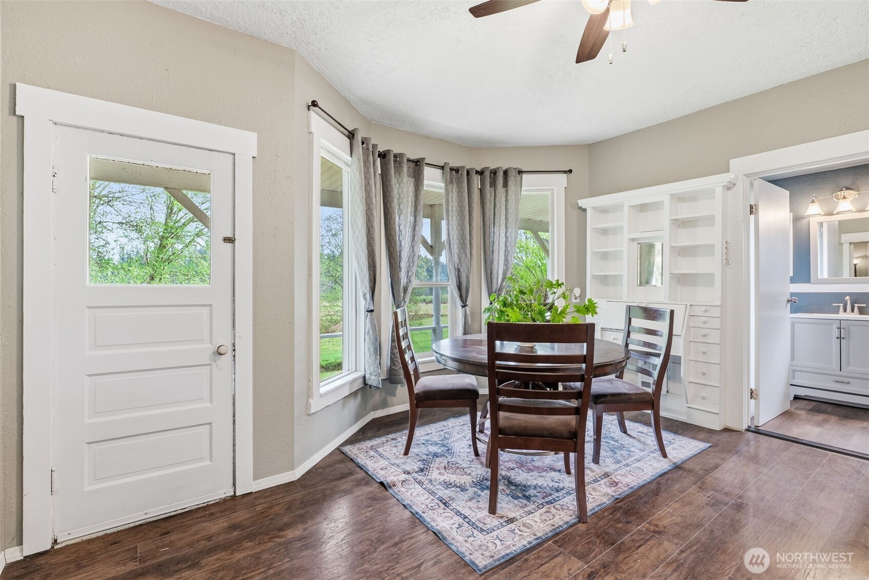 430 Carnine Road , Castle Rock, WA 98611