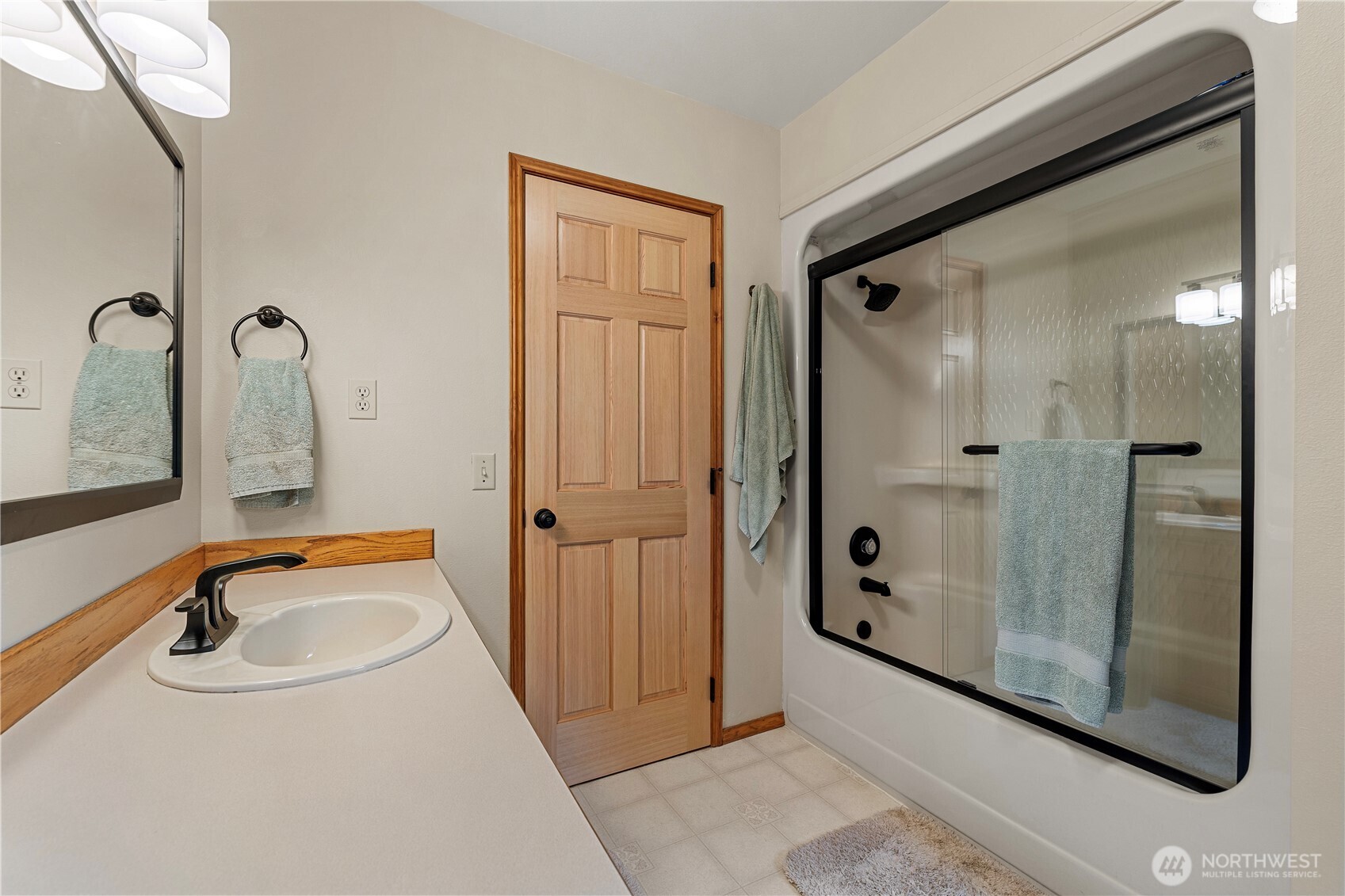 1720 Van Wyck Road , Bellingham, WA 98226