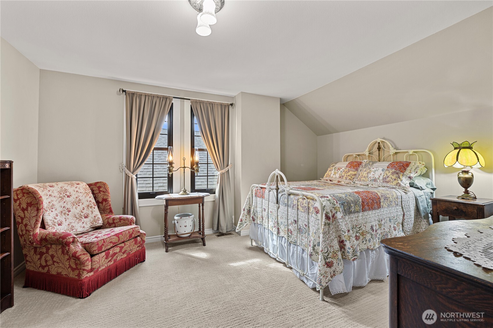 1720 Van Wyck Road , Bellingham, WA 98226