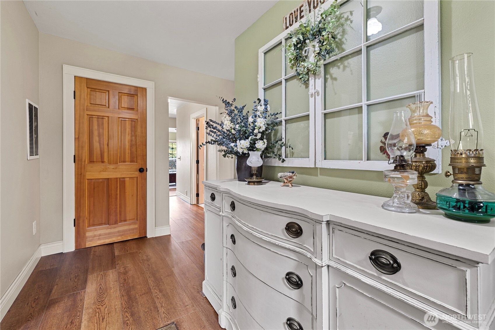 1720 Van Wyck Road , Bellingham, WA 98226