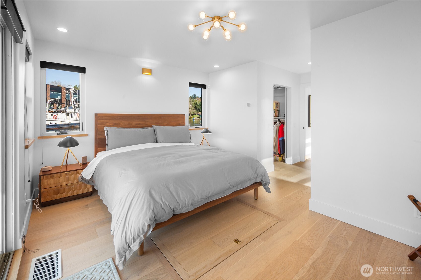 2309 N Northlake Way #13, Seattle, WA 98107