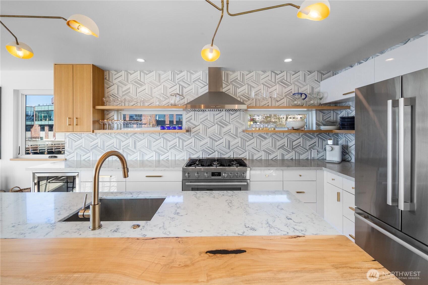 2309 N Northlake Way #13, Seattle, WA 98107