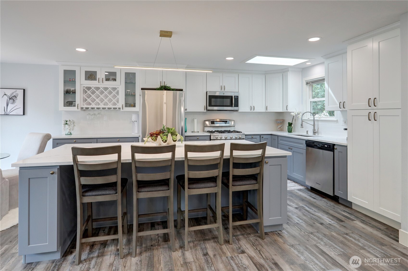 13528 95th Avenue NE, Kirkland, WA 98034