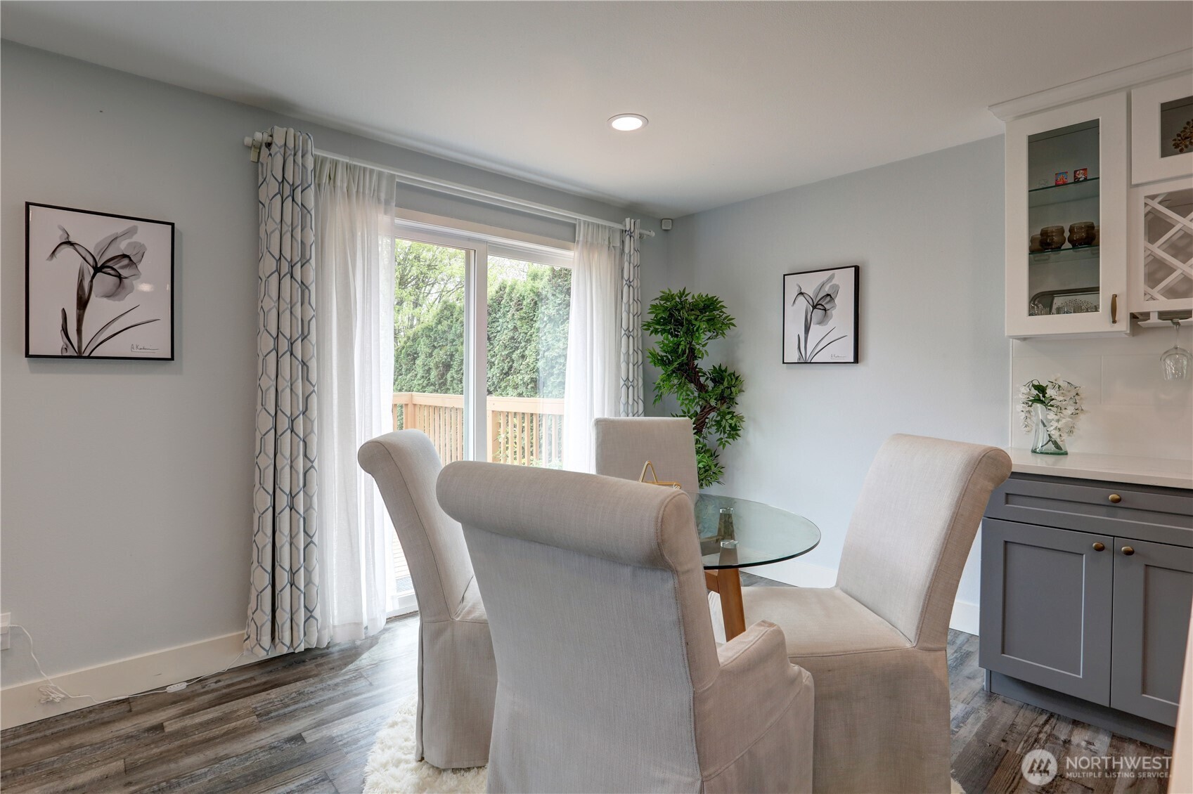 13528 95th Avenue NE, Kirkland, WA 98034